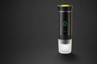 NomadBrew, cafetera de espresso portátil, vista de estudio